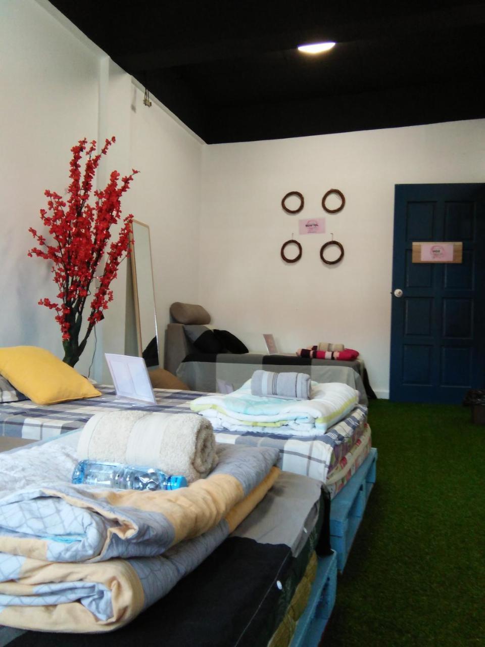 Co.Living Hostel Bandar Seri Begawan Kültér fotó