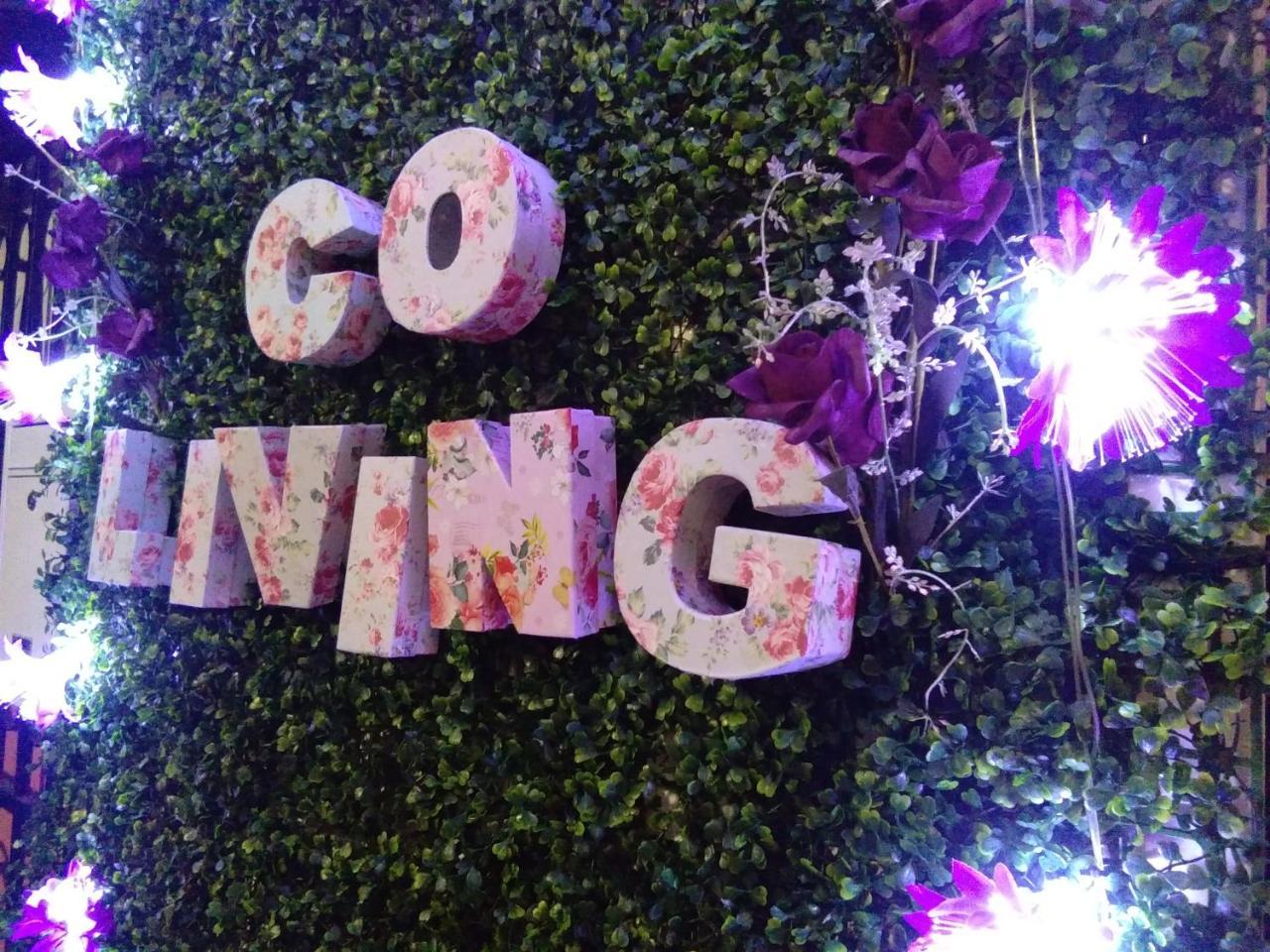 Co.Living Hostel Bandar Seri Begawan Kültér fotó