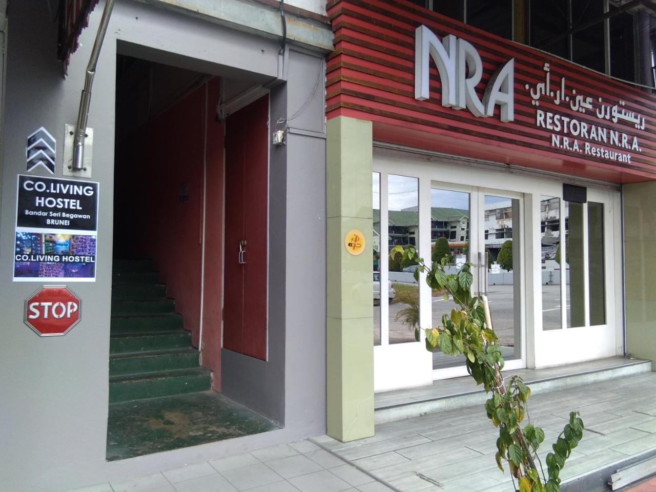 Co.Living Hostel Bandar Seri Begawan Kültér fotó