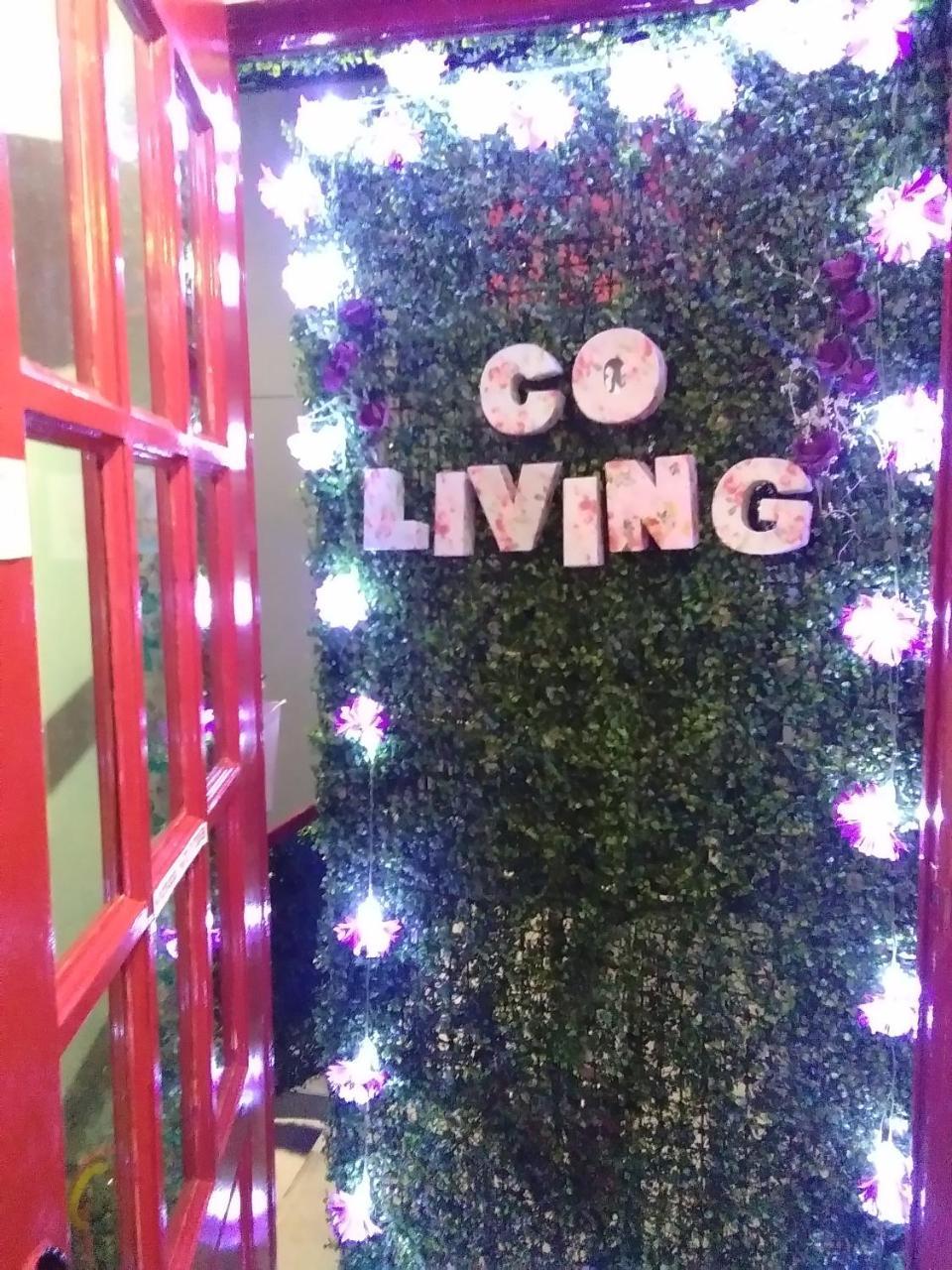 Co.Living Hostel Bandar Seri Begawan Kültér fotó