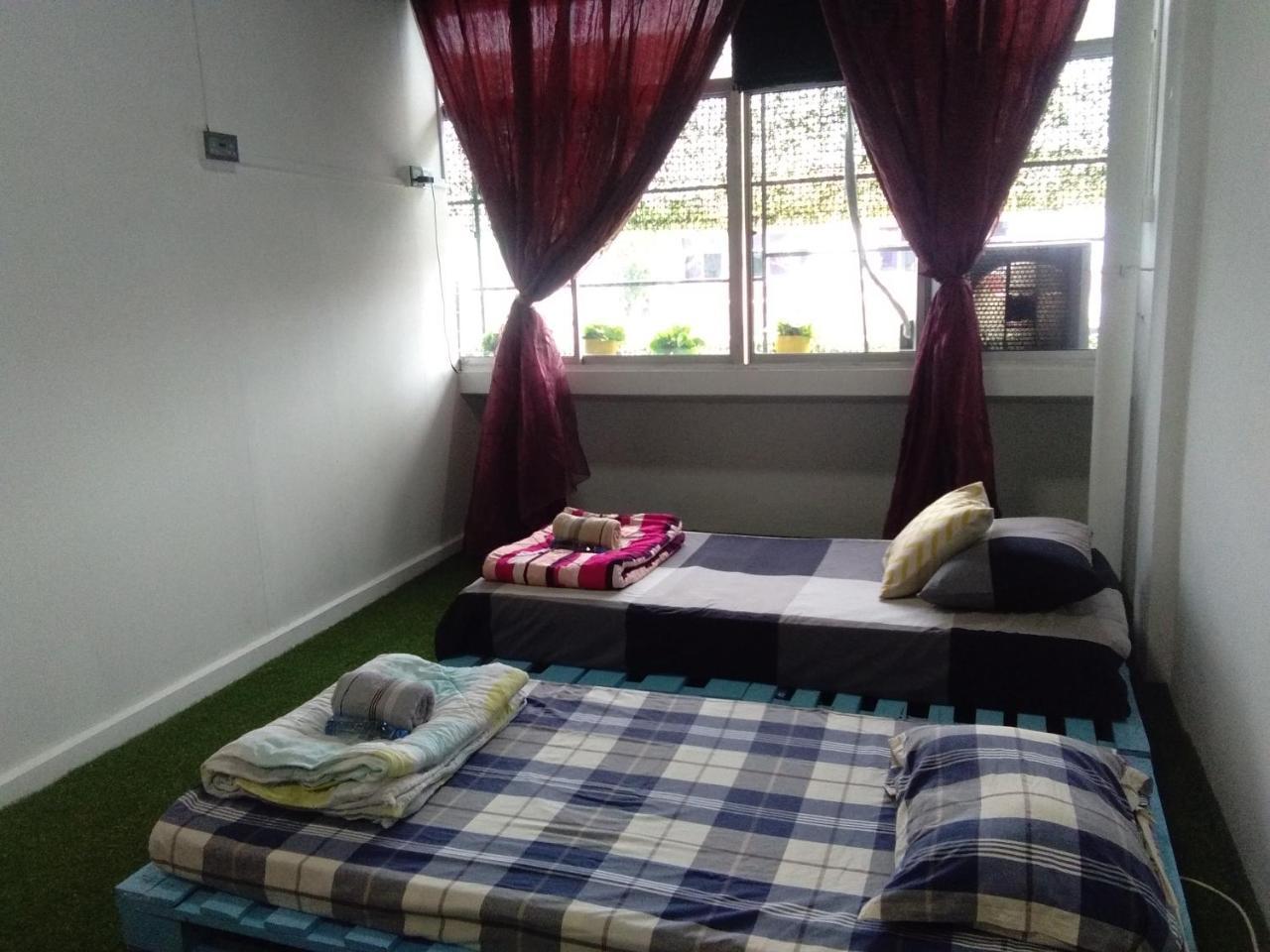 Co.Living Hostel Bandar Seri Begawan Kültér fotó