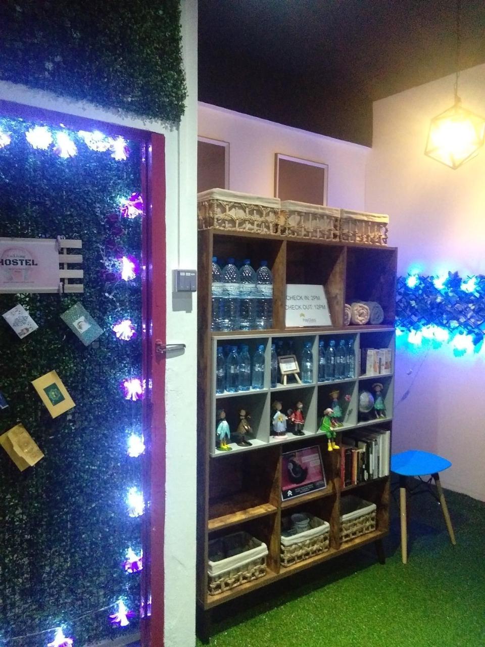 Co.Living Hostel Bandar Seri Begawan Kültér fotó