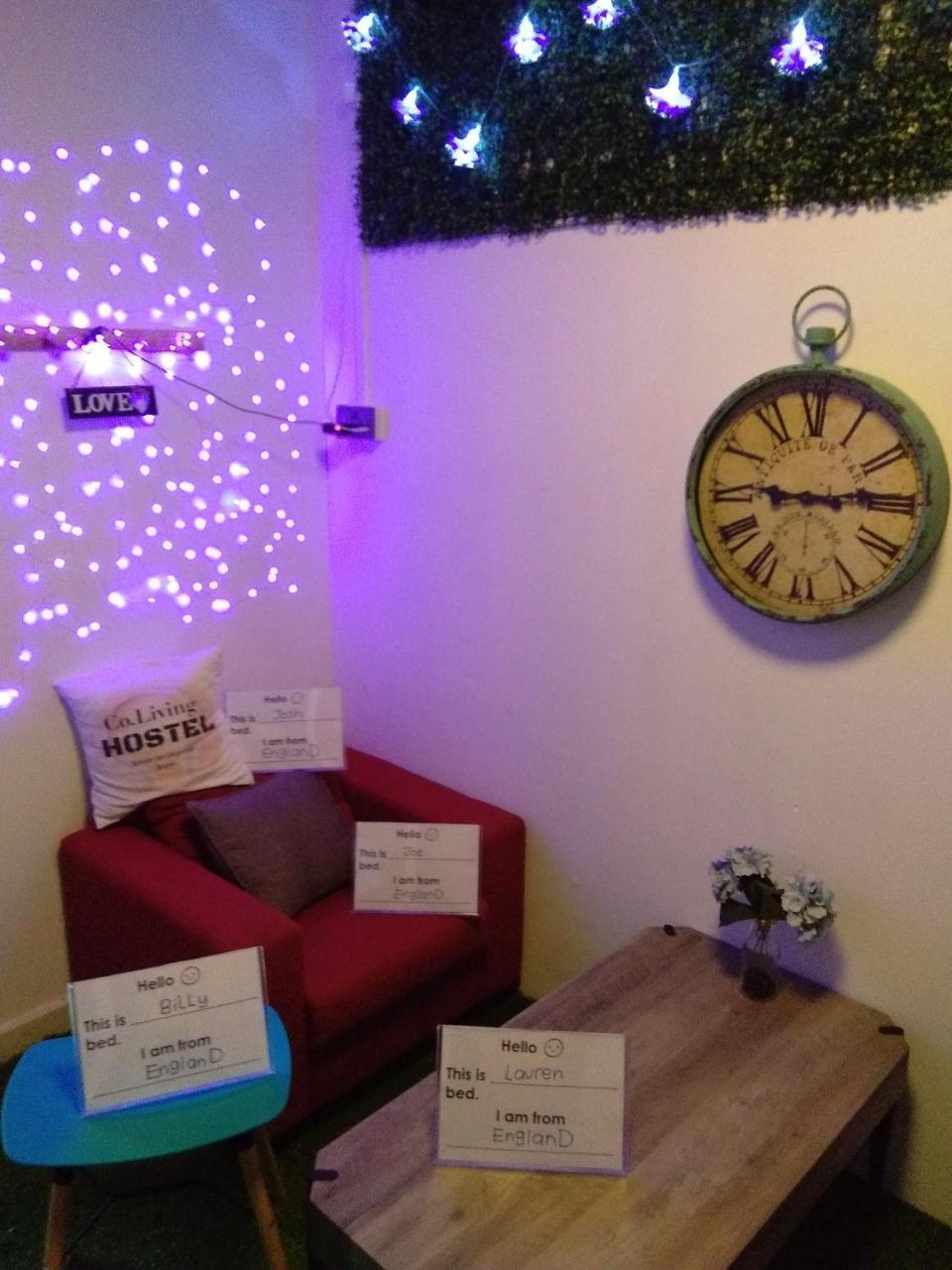 Co.Living Hostel Bandar Seri Begawan Kültér fotó