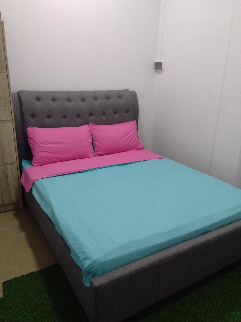 Co.Living Hostel Bandar Seri Begawan Kültér fotó