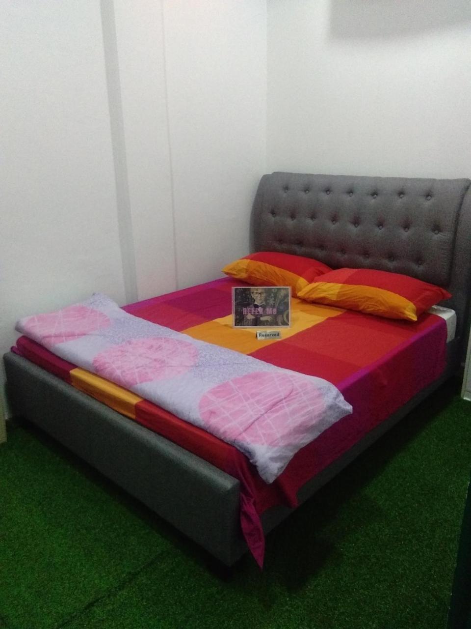 Co.Living Hostel Bandar Seri Begawan Kültér fotó