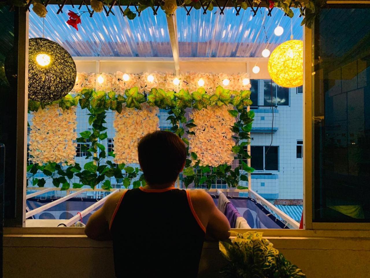 Co.Living Hostel Bandar Seri Begawan Kültér fotó